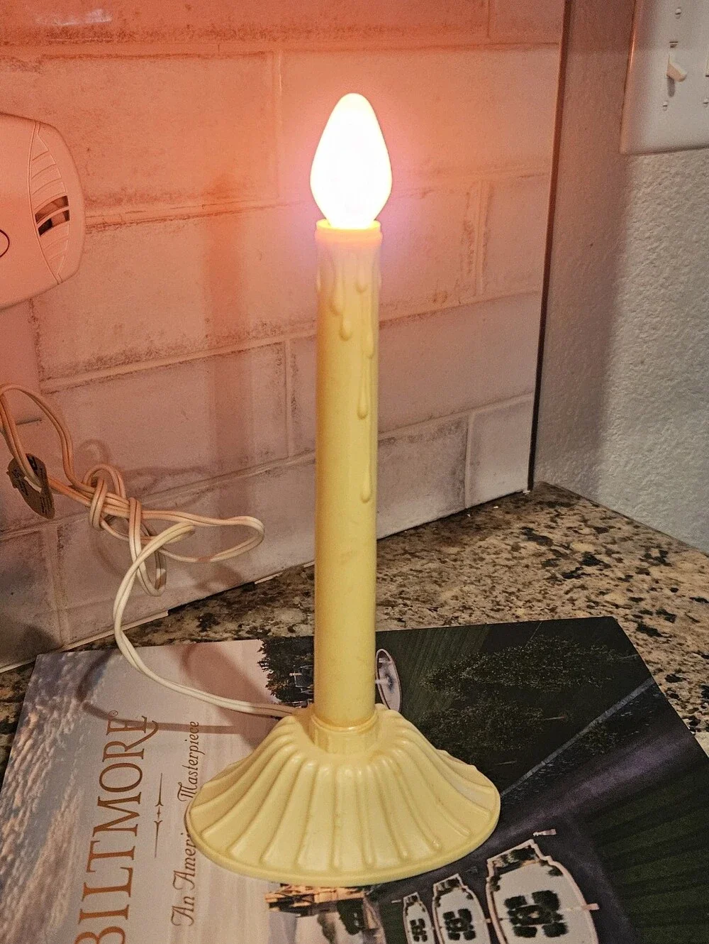 VTG Pair Of Electric Christmas Window Candles Faux Wax Drip Candolier Light Set